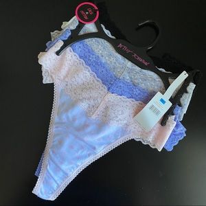 🌱 Betsey Johnson 5 -pack cotton thongs